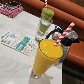 OEB Breakfast - Langley - Mango Smoothie and Green Machine Smoothie - Breakfast & Brunch Near Me - Langley, British Columbia