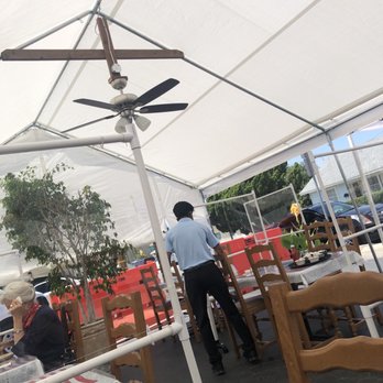 El Farolito - Outdoor dining - Mexican Near Me - Placentia, California El Farolito - Outdoor dining - Mexican Near Me - Placentia, California
