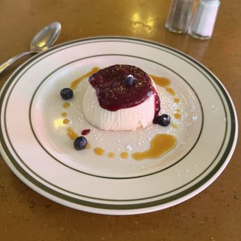 Le Monde - Panna Cotta - French Near Me - New York, New York