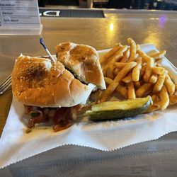 Black Door Pub - Jalapeño Burger