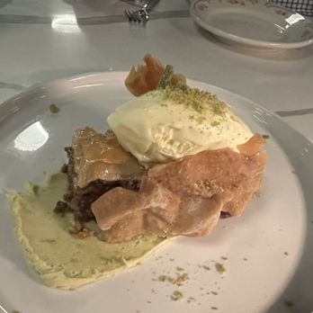 Albi - Baklava - Mediterranean Near Me - Houston, Texas