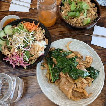 Long Grain - Vietnamese salad, pad kee mow, basil fried rice - Asian Fusion Near Me - Camden, Maine Long Grain - Vietnamese salad, pad kee mow, basil fried rice - Asian Fusion Near Me - Camden, Maine