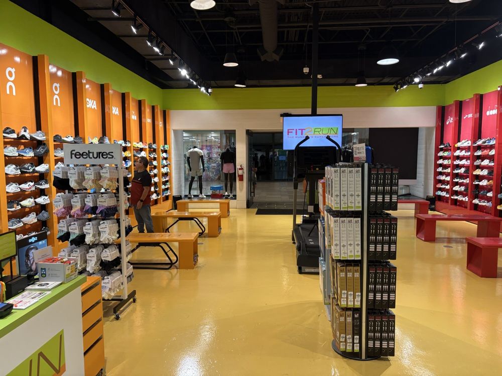 Fit2Run The Runner's Superstore Logo