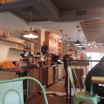 Castor Coffee & Lunch - Coffee & Tea Near Me - Kraków, Massachusetts