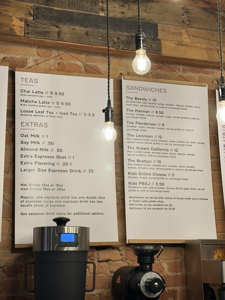 Social spots from Ponder Coffee