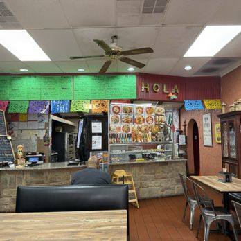 Guilli's Authentic Mexican Cuisine - Inside - Mexican Near Me - Willingboro, New Jersey Guilli's Authentic Mexican Cuisine - Inside - Mexican Near Me - Willingboro, New Jersey