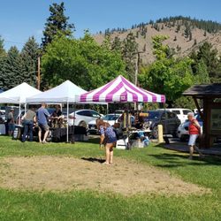 Cashmere Community Farmers Market - Small Farmers Market on Sunday