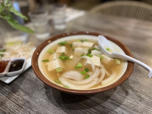 Watdongmoonlek Noodle by null