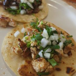 Ricos Tacos Moya Restaurant 3