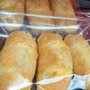 Anguiano’s Bakery - YESSSSS!!!! I don't have to drive an hour to get my fix anymore! And yes, those are what you think they are!! Lol - Bakeries Near Me - Menifee, California