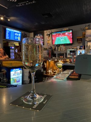 Penn Hotel Sports & Raw Bar by null