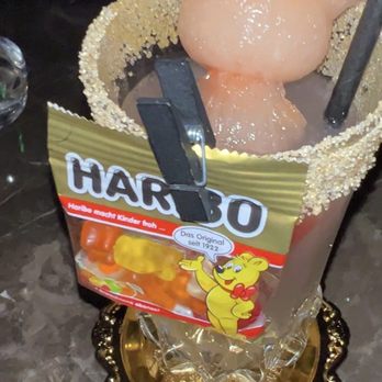 Easy's Cocktail Lounge - Three little bears - Speakeasies Near Me - Las Vegas, Nevada