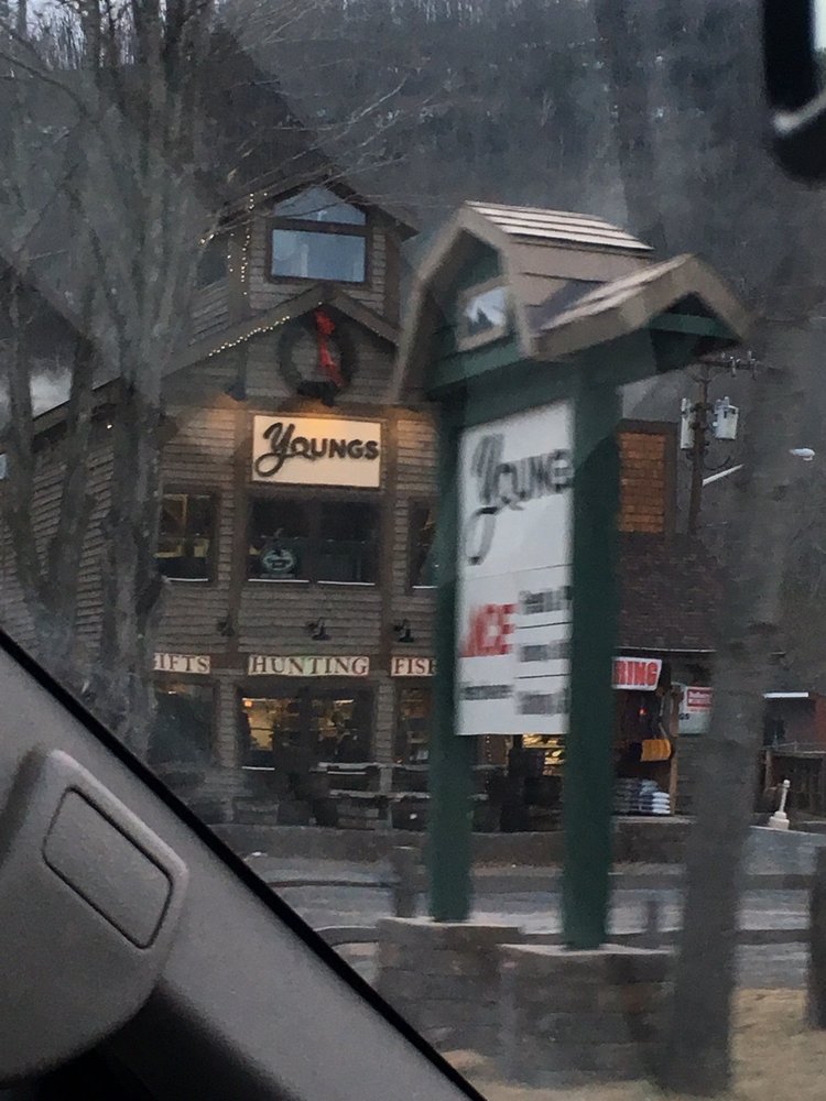 YOUNG’S ACE HARDWARE & LUMBER Updated August 2024 25 Washington St