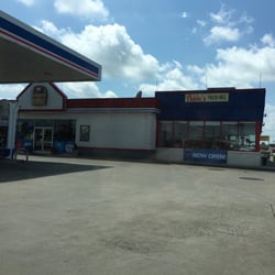 Bluegrass Gas & Food - Attached restaurant.