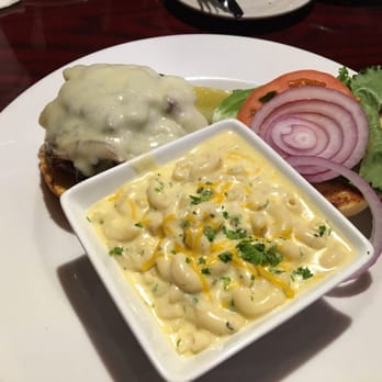 AC's Steakhouse Pub - Hernando - Mushroom burger w/ Mac and cheese - American Near Me - Hernando, Mississippi
