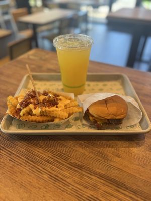 Shake Shack Stanford Shopping Center by null
