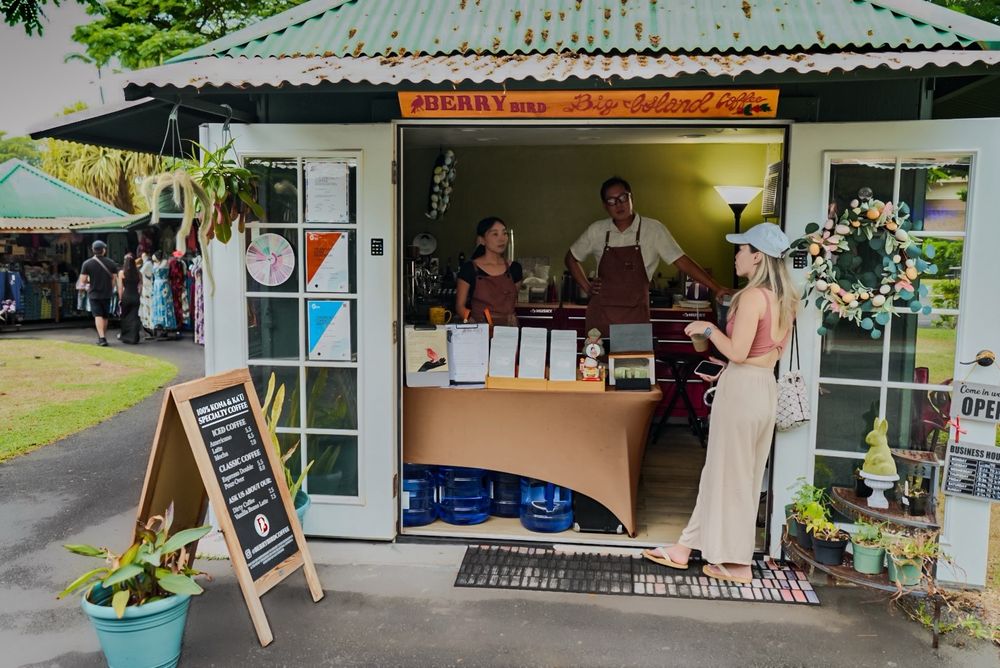 BerryBird Coffee - Alii Gardens Logo
