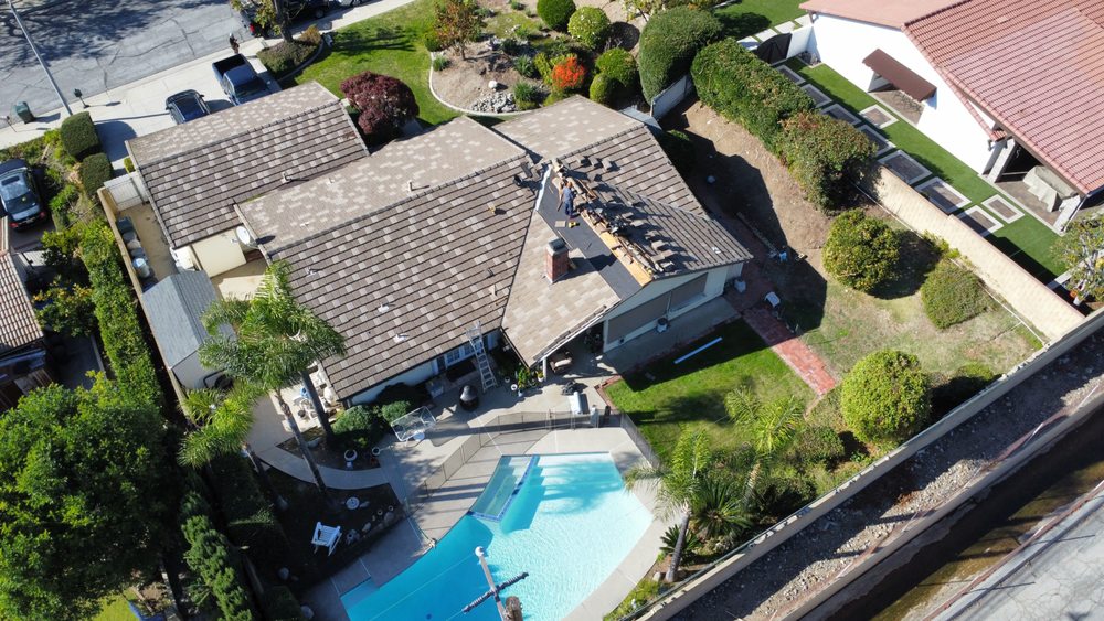 Slide of Ruiz Roofing