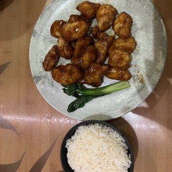 Noodle Shop - Orange chicken and rice - Asian Fusion Near Me - Las Vegas, Nevada Noodle Shop - Orange chicken and rice - Asian Fusion Near Me - Las Vegas, Nevada
