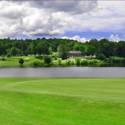 High Point Golf Club - 1st green with clubhouse in the distance