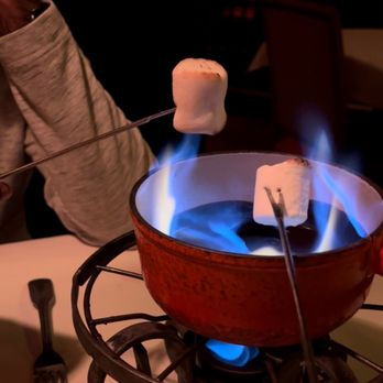 Geja's Cafe - Dessert fondue - Fondue Near Me - Chicago, Illinois