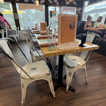 Mami Mía - Casual setting - Gluten-Free Near Me - Dunedin, Florida