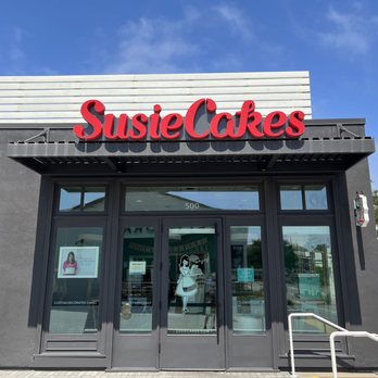 SusieCakes - Del Mar - outside of store - Bakeries Near Me - San Diego, California SusieCakes - Del Mar - outside of store - Bakeries Near Me - San Diego, California