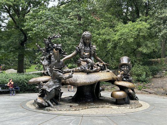 Alice in Wonderland by null