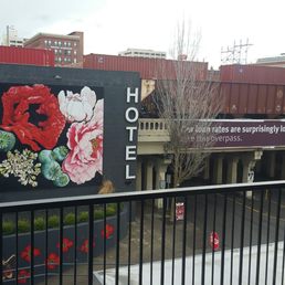 Great hotel, but close to RxR. Great hotel, but close to RxR.