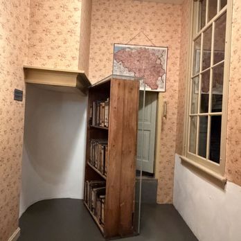 Anne Frank Huis - Museums Near Me - Amsterdam, New Hampshire