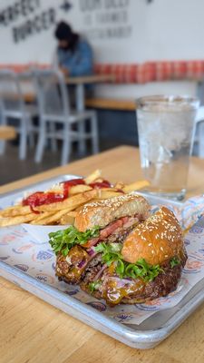 Super Duper Burgers by null
