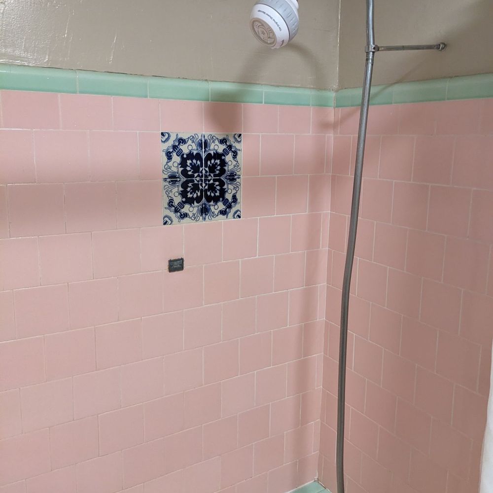 Sonora Inn - Sorry shower head - Hotels Near Me - Sonora, California Sonora Inn - Sorry shower head - Hotels Near Me - Sonora, California