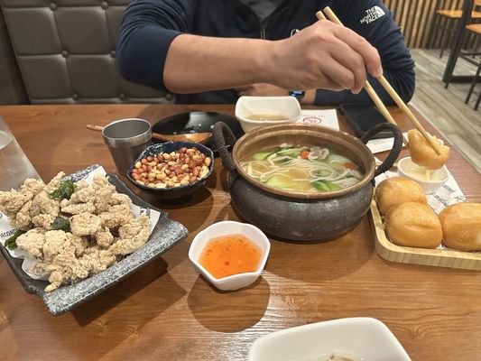 Ten Seconds Noodle House by null