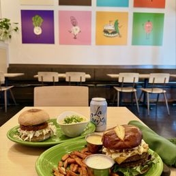 Burgers & Atmosphere Burgers & Atmosphere