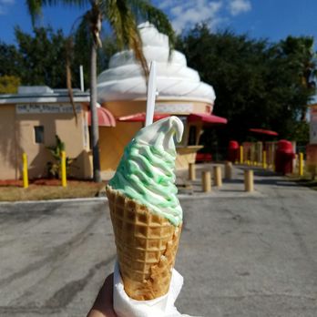 Twistee Treat - Pistachio nut flavor burst!!!! - Ice Cream & Frozen Yogurt Near Me - Hudson, Florida Twistee Treat - Pistachio nut flavor burst!!!! - Ice Cream & Frozen Yogurt Near Me - Hudson, Florida