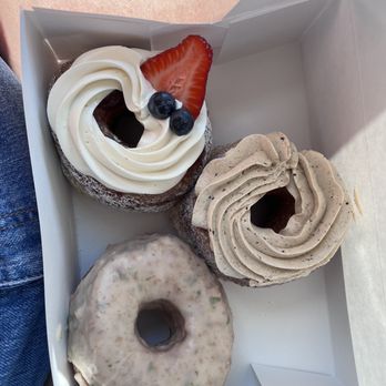 Scouts Doughnuts - Berries and cream donut. Coffee cream Cronut. Peach and basil donut. - Donuts Near Me - Greenville, South Carolina Scouts Doughnuts - Berries and cream donut. Coffee cream Cronut. Peach and basil donut. - Donuts Near Me - Greenville, South Carolina