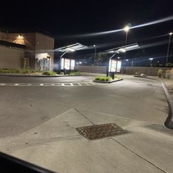 Drive-thru looked open and operational, but no service was available.