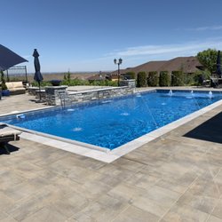 Bertin’s pools and landscaping - Pavers and liner pool