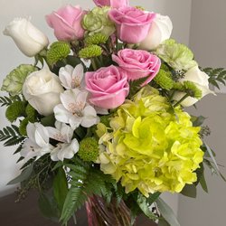 Henley's Flowers And Gifts