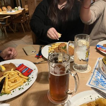 Brauhaus Castel - Octoberfest bier. - Beer Garden Near Me - Mainz-Kastel, HE Brauhaus Castel - Octoberfest bier. - Beer Garden Near Me - Mainz-Kastel, HE