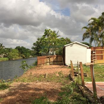 Premium Tree Service - Tree Services Near Me - Miami, Florida Premium Tree Service - Tree Services Near Me - Miami, Florida