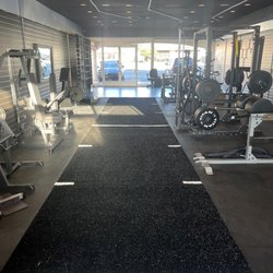Battlehouse Fitness - Custom turf