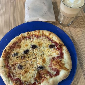 La Midinette - Tomato, Four Cheese and Olive Pizza - Bakeries Near Me - Saint-Jean-de-l'Île-d'Orléans, Quebec