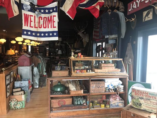 Tannersville Antique & Artisan Center by null