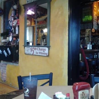 Dolly Spankers - Very Good  Raw Oysters,  Steamed Claims,, Good Service - Seafood Near Me - Delaware City, Delaware