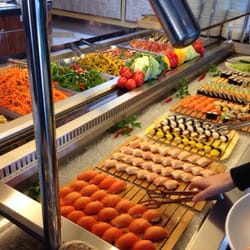 Gourmet Tempel - Gute Auswahl an frischen Speisen, hier: Sushi-Buffet