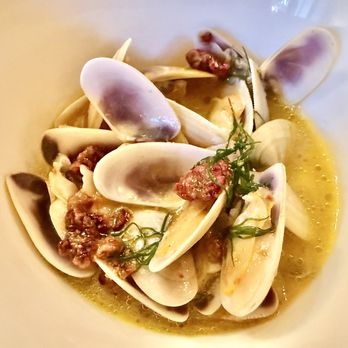 Le Clarence - Telline Clam, Dill, Sichuan Peppercorn, Dried Raspberry - French Near Me - Paris, 75