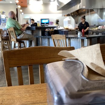 Squeeze Burger- Galt - Interior view: bar and kitchen - Burgers Near Me - Galt, California