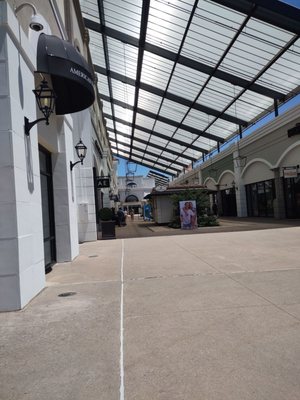 Tanger Outlets Deer Park by null