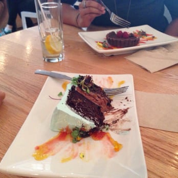 Pure Kitchen Elgin - Raspberry tart and chocolate cake - Vegetarian Near Me - Ottawa, Ontario
